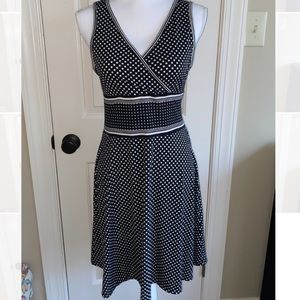 Max Studio S sleeveless B/W dress